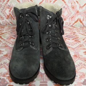 naturalizer hiking boots